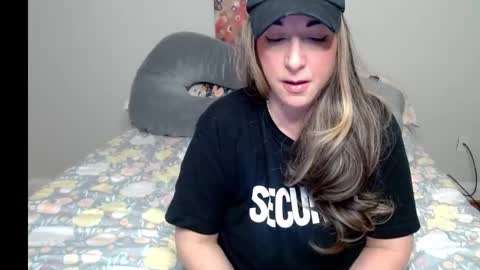 Snapshot of milfmonee chatting on January 26, 6:06 pm MILF Monee online show from January 26, 6:06 pm