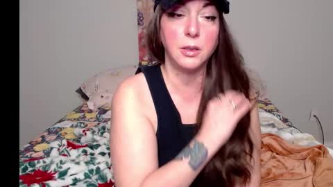 Snapshot of milfmonee chatting on January 30, 1:22 am MILF Monee online show from January 30, 1:22 am