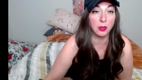 Snapshot of milfmonee chatting on February 2, 1:55 am MILF Monee online show from February 2, 1:55 am