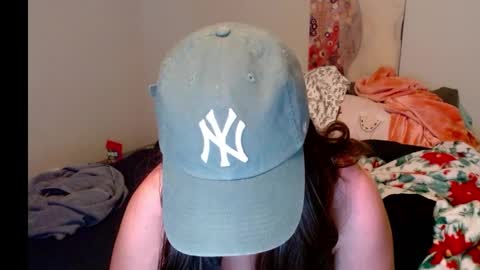 Snapshot of milfmonee chatting on January 23, 5:52 pm MILF Monee online show from January 23, 5:52 pm