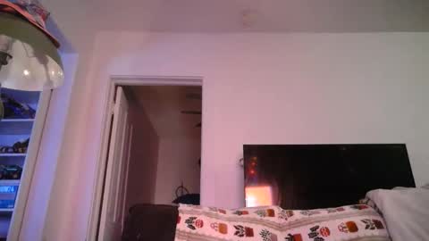 milknhunnny online show from January 7, 4:16 am