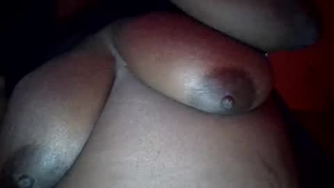 Snapshot of milkyway5555 chatting on January 13, 3:01 am Pretty wet brown online show from January 13, 3:01 am