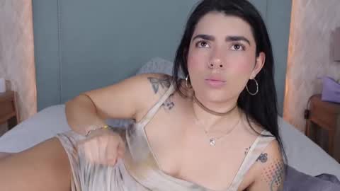 Snapshot of millabliss chatting on March 5, 4:24 pm MillaBliss online show from March 5, 4:24 pm