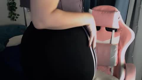 Milla online show from November 4, 10:48 pm