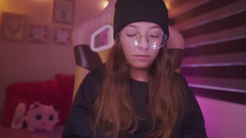 MILLY online show from March 7, 7:05 pm