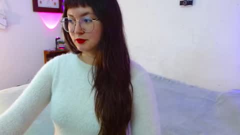 Snapshot of mily_baker chatting on October 24, 12:50 am mily_baker online show from October 24, 12:50 am
