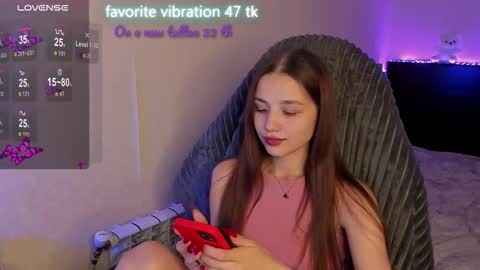 Snapshot of milyamess chatting on September 20, 7:45 pm Emily online show from September 20, 7:45 pm