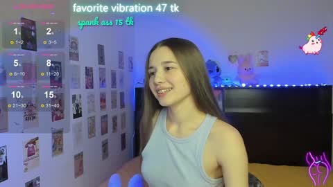 Snapshot of milyamess chatting on January 26, 4:09 pm Emily online show from January 26, 4:09 pm