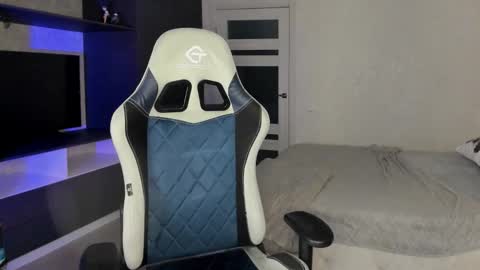 minadzukii online show from November 18, 6:09 pm