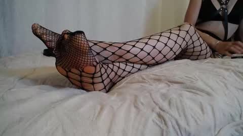 Snapshot of mindyourmanners_ chatting on October 19, 2:57 am mindyourmanners_ online show from October 19, 2:57 am