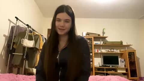 Amelia online show from November 24, 4:31 pm