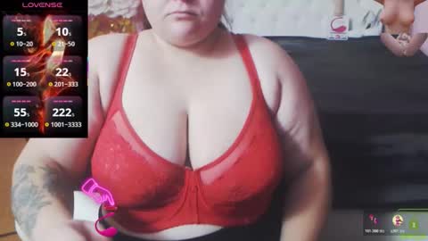 mira_cle_ online show from November 29, 9:02 am