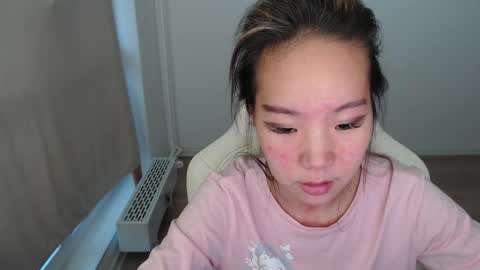 mira_g online show from November 6, 9:48 am