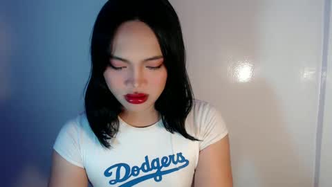 Snapshot of mira_luna222 chatting on February 2, 4:32 pm Mira Bella online show from February 2, 4:32 pm