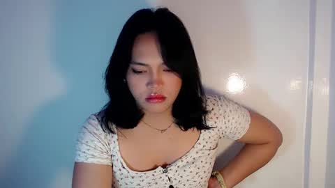 Snapshot of mira_luna222 chatting on February 21, 1:11 am Mira Bella online show from February 21, 1:11 am