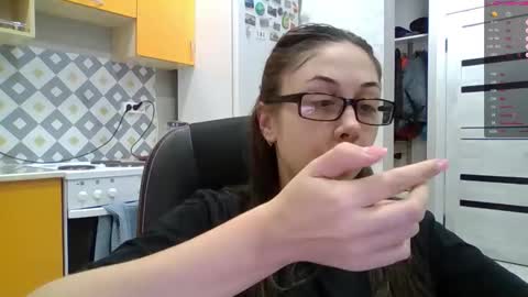 Snapshot of miranda_wish chatting on October 25, 1:30 pm MIRANDA online show from October 25, 1:30 pm