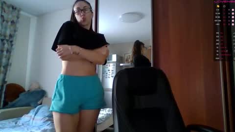 Snapshot of miranda_wish chatting on September 27, 5:25 am MIRANDA online show from September 27, 5:25 am