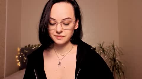 MiraSkyy online show from November 28, 6:33 pm