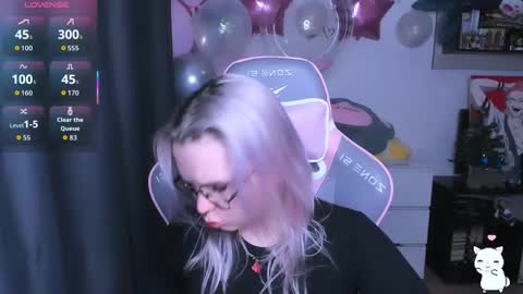 Kira online show from February 2, 8:30 pm