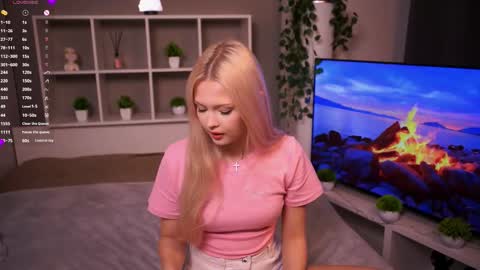 Elsa online show from November 2, 10:57 pm