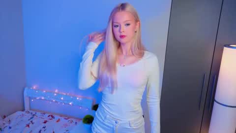 Elsa online show from October 23, 7:03 am