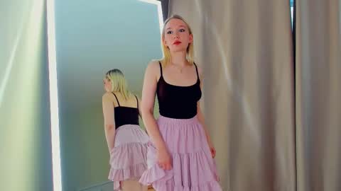 Lucy online show from November 2, 6:06 am