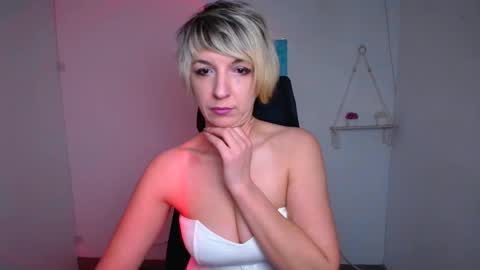 Mishelle online show from February 9, 12:51 pm