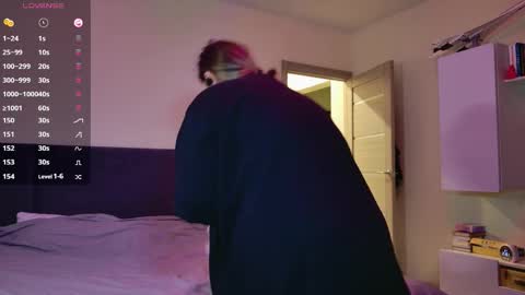 Anna online show from February 7, 6:01 pm