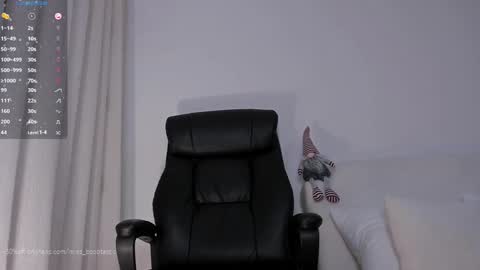 Ivy online show from December 13, 12:28 pm