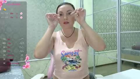 miss_divora online show from November 18, 4:19 pm