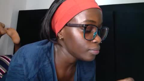 SensuElle  WHAT I DONT SHOW HERE... YOULL ONLY SEE IN PRIVATE  online show from February 25, 6:56 am