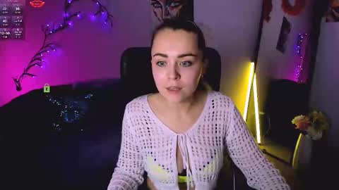 miss_toxic69 online show from December 4, 4:30 pm