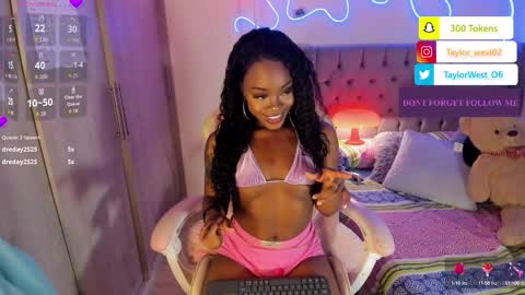 Tay Tay Independent Model   online show from September 30, 7:14 am