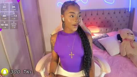 Tay Tay Independent Model   online show from December 4, 5:32 am