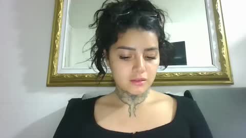 melodie  online show from February 24, 11:41 pm