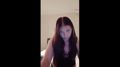 misshannaho online show from October 6, 4:07 am