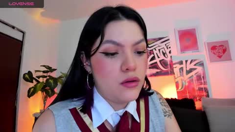 Annie online show from March 8, 1:37 am