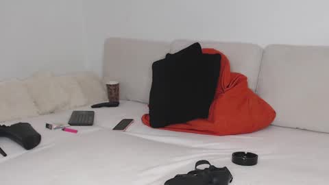 Snapshot of missjenifer chatting on December 9, 10:20 pm missjenifer online show from December 9, 10:20 pm