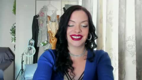 Snapshot of misslilymariaxo chatting on December 4, 9:40 am Mistress Lily Maria online show from December 4, 9:40 am