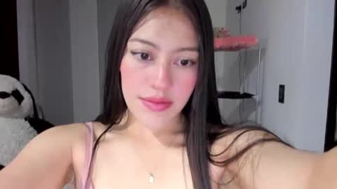 missloren333 online show from March 4, 8:24 am