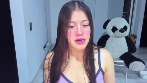 missloren333 online show from November 4, 7:57 am