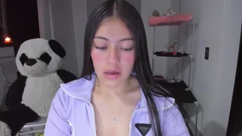 missloren333 online show from March 11, 6:19 am