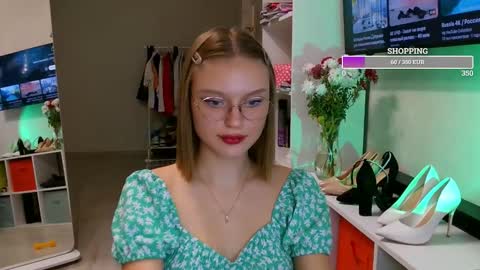 OneGoddess online show from November 4, 5:51 pm