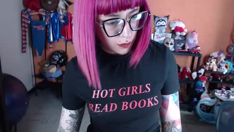 Miss Mia online show from February 1, 7:12 pm