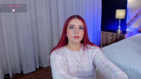 Snapshot of misspaulina__ chatting on December 22, 12:17 am Pau Giraldo online show from December 22, 12:17 am