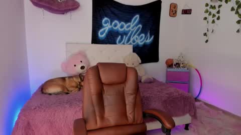  Natalie Texass indepedent model online show from February 5, 2:42 pm