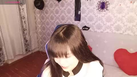 Val online show from October 31, 5:42 am