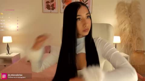 Valeria Davila online show from February 2, 12:37 pm