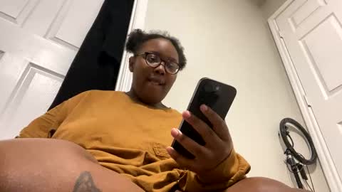 Maee The Goat online show from January 2, 3:37 am