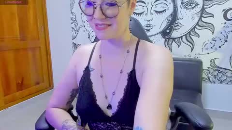 Snapshot of mistica_natural1 chatting on January 31, 10:52 pm Mistica Natural online show from January 31, 10:52 pm